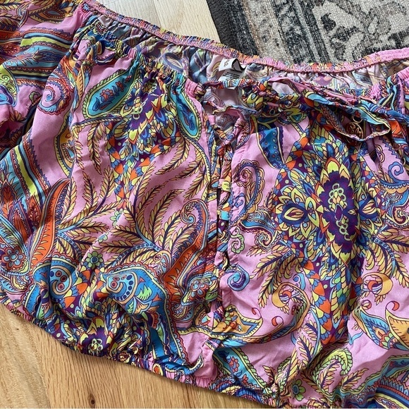 Luli Fama NWOT Pinkin About You Pink Paisley Crop Top Medium - Picture 4 of 9